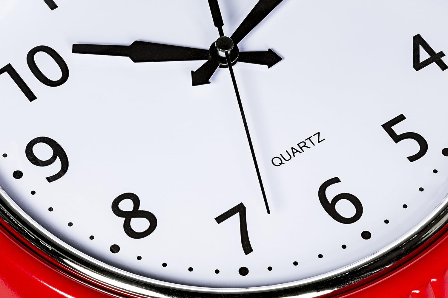 Bernhard Products Retro Wall Clock 9.5 Inch Red Kitchen 50's Vintage Design Round Silent Non Ticking Battery Operated Quality Quartz Clock - Image 3